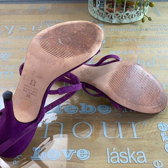 ALDO Glamorous Jeweled Suede Sandals 6 - Picture 7 of 9